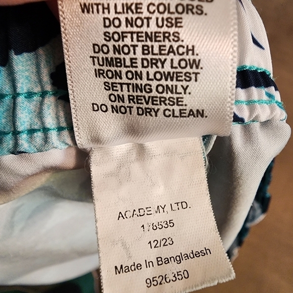 Magellan Fish Gear Water-Repellent Tropical Paradise 7" Shorts 3XL - Picture 6 of 10